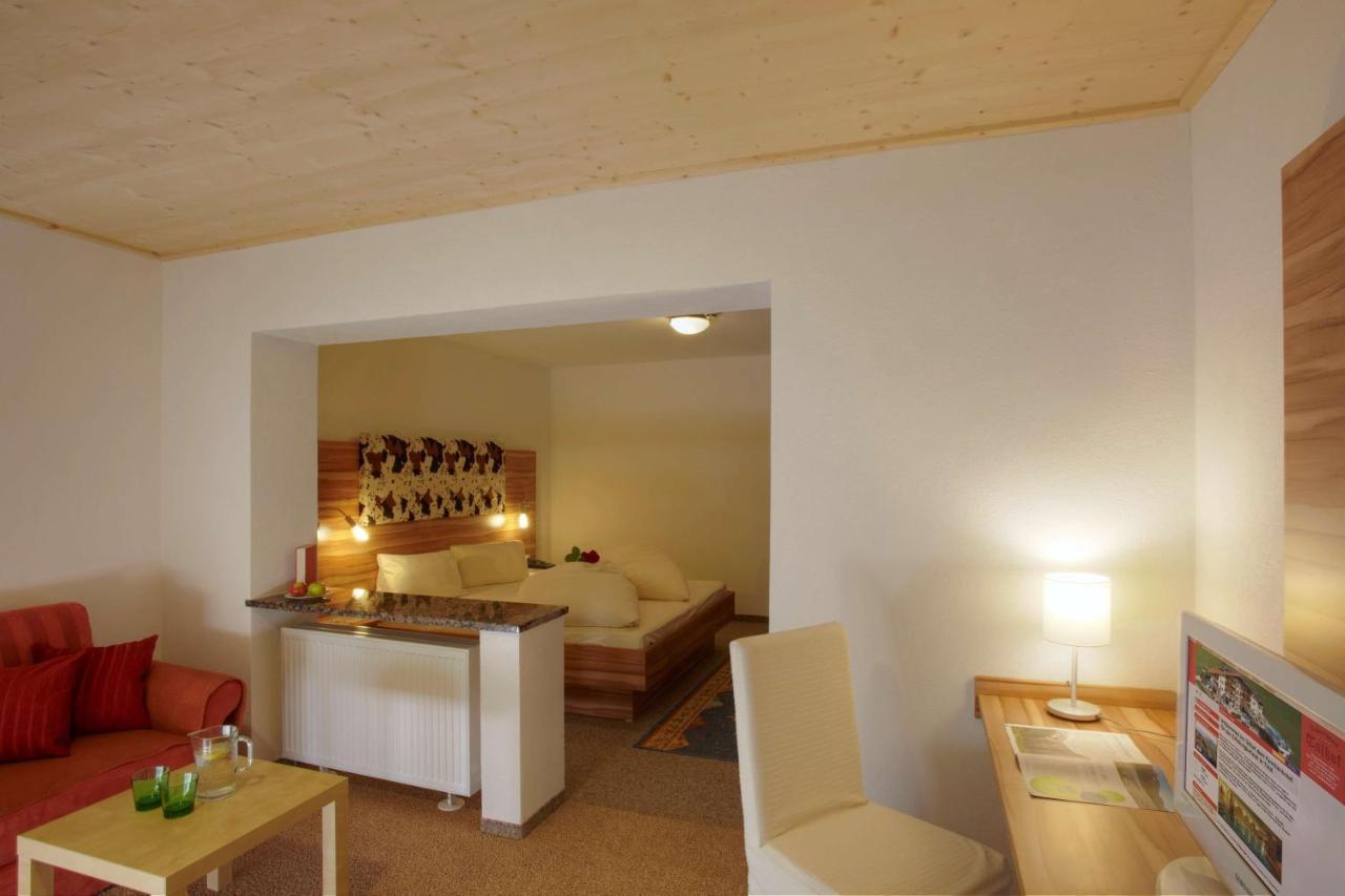 Hotel Talhof Garni&More In Waengle Bei Reutte Eksteriør billede